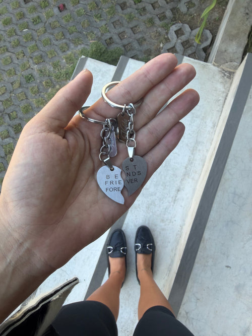 BEST FRIENDS KEYCHAIN PAIR